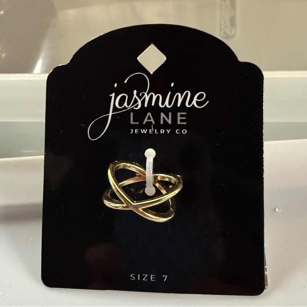 Jasmine Lane Gold Ring